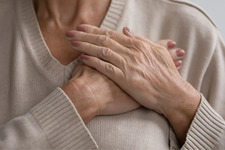 Sintomas de la menopausia en la mujer. En Virtus tenemos diferentes tratamientos para ayudarte con la sintomatologia. 