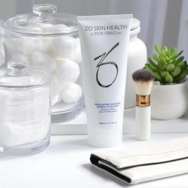 Exfolianting cleanser de la marca zo skin health. Las mejores marcas cosméticas en Virtus Estética.